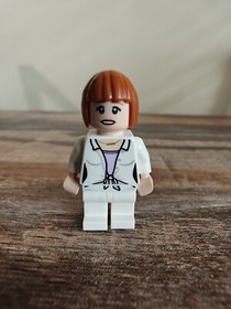 **NEW** LEGO Claire Dearing Jurassic World Minifigure - 75917 jw012