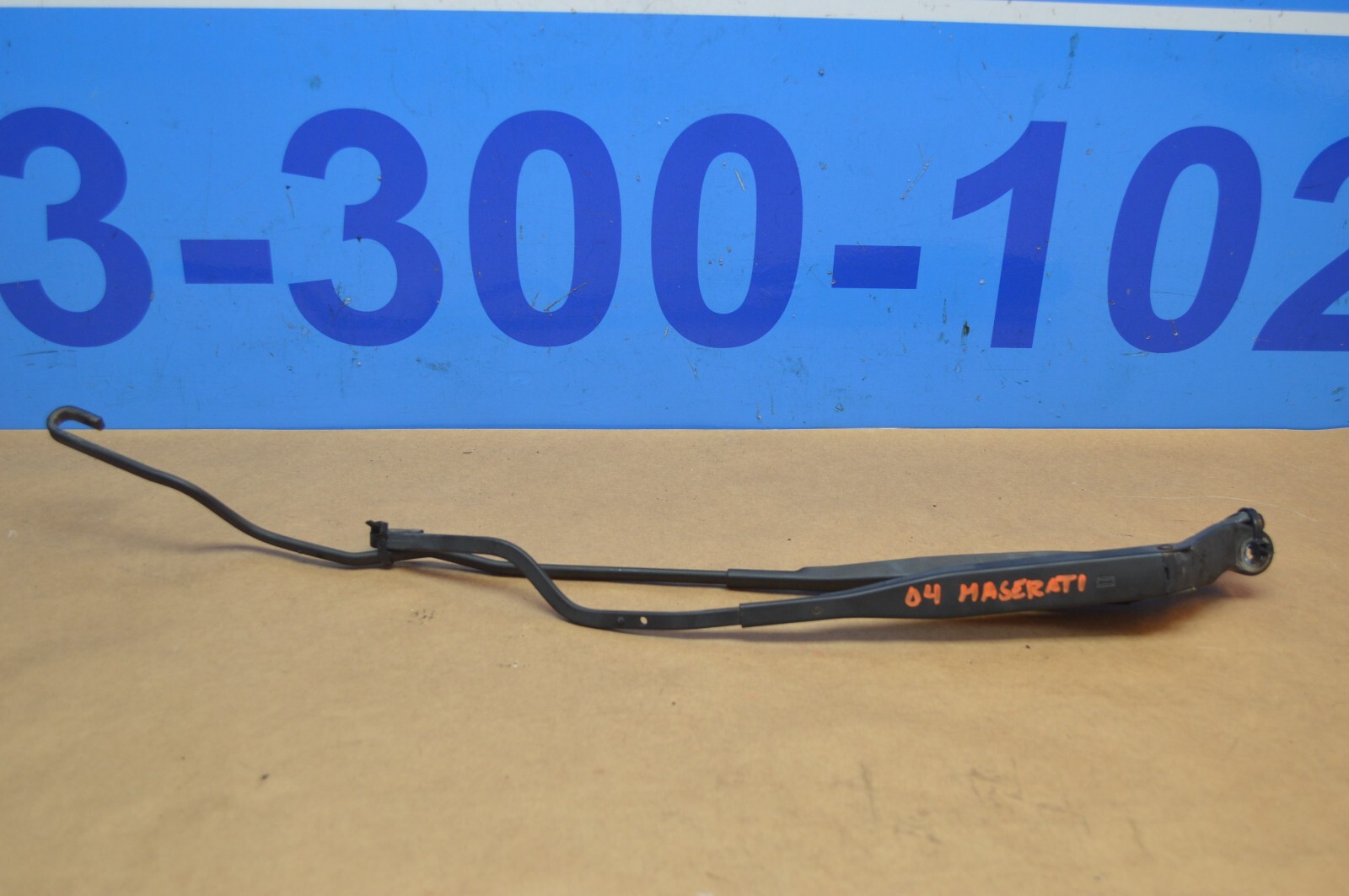 2004 M138 MASERATI M128 GT WINDSHIELD WIPER WIPERS ARM ARMS LEFT & RIGHT PAIR