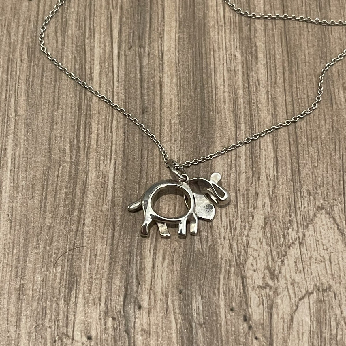 アクセサリー Tiffany & Co. Elephant Necklace AG925 Tiffany & Co Silver Save The Wild Elephant Charm Tsavorite Gem 16