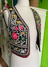 Bestickte Boho-Weste – Größe S/M – folkloraler Stil – Statement-Piece