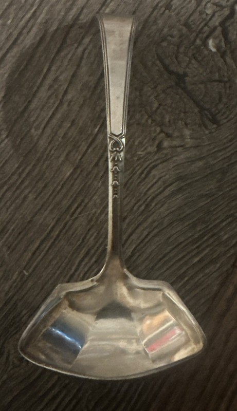 Lunt Chateau Thierry Cream Ladle 5 1/4” Sterling 25.2 Gr