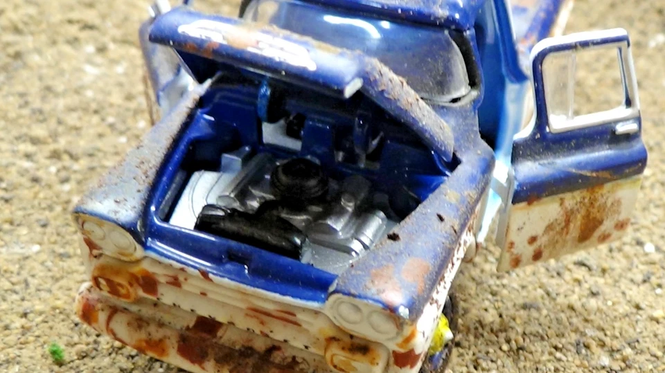 1958 CHEVY APACHE Pickup Truck Weathered Custom Barn Find Abandon Junkyard 1/64 - Image 3 of 4