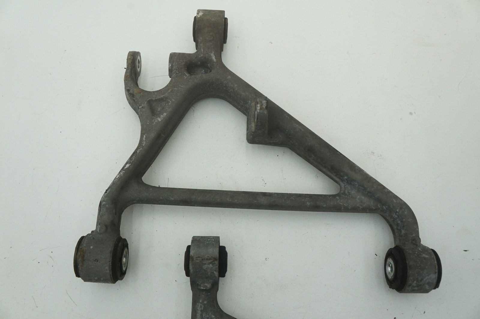 Set 2 Rear Right Upper Lower Arm OEM 6G33-5K742-AA Aston Martin V8 Vantage 2008
