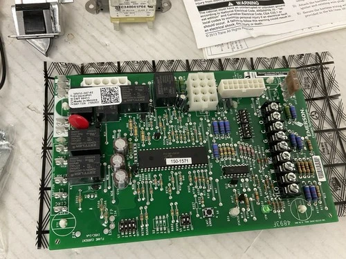 Trane Emerson 50V51-507-02 Furnace Control Circuit Board D156245P01 CNT06015