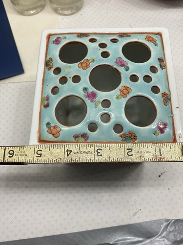 Antique Marked Qing Square Floral Pierced Porcelain Vase Flower Frog. Red Stamp - Picture 15 of 16