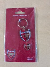 Arsenal Keyring And Badge Set Brand New