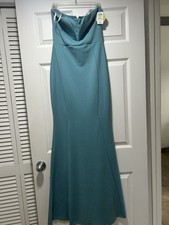 Light blue maxi dress for special occasions, size M. New with tag.