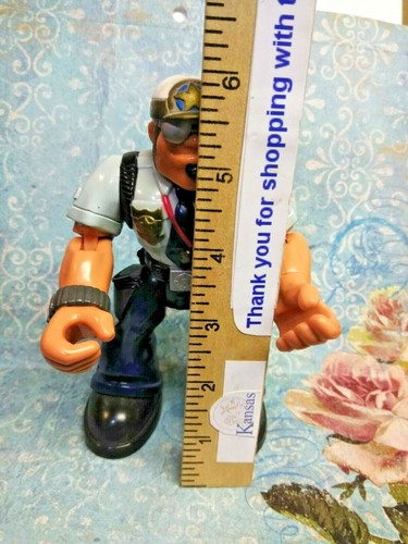 Figura de acción de 6" Captain Cuffs Fisher Price 1998 de colección rara - Imagen 2 de 7