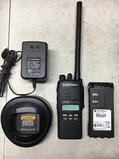 MOTOROLA HT1250 LOW BAND 35-50MHz 128ch radio AAH25CEF9AA5AN Bat Ant Charger