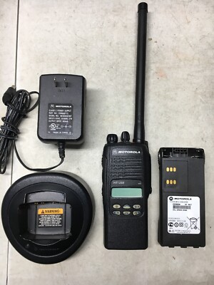 MOTOROLA HT1250 LOW BAND 35-50MHz 128ch radio AAH25CEF9AA5AN