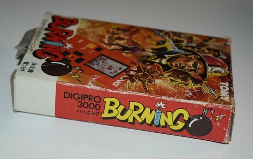 TOMY Digipro-3000 Burning Bomb Game Watch CIB 1980s - Picture 5 of 11