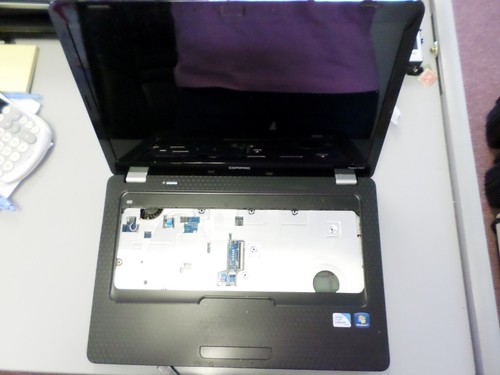 USED Compaq Presario Laptop HSTNN-Q61C - Picture 2 of 4