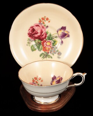 Parragon Double Warrant Teacup & Saucer Scalloped Gold Trim Almond/White Floral