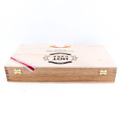 Caja de cigarros de madera vacía HVC Hot Cake Torpedo Braodleaf 11,5" x 6,75" x 2" - Imagen 7 de 12