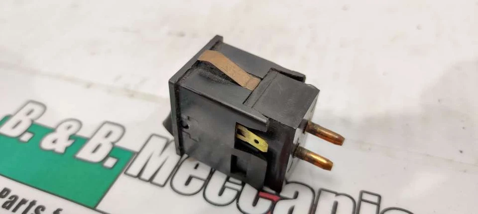 Interruptor de tablero Austin Mini Clubman Estate 1981 (SS729GIO) Foto 3 de 4