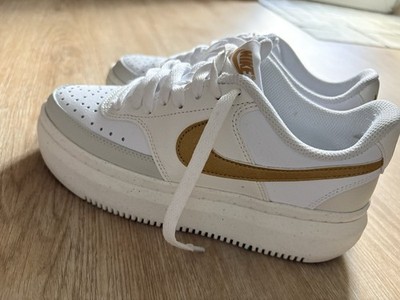 Nike Court Vision Alta, Damen Sneaker, Gr. 38, nur einmal getragen. Neupreis 90 