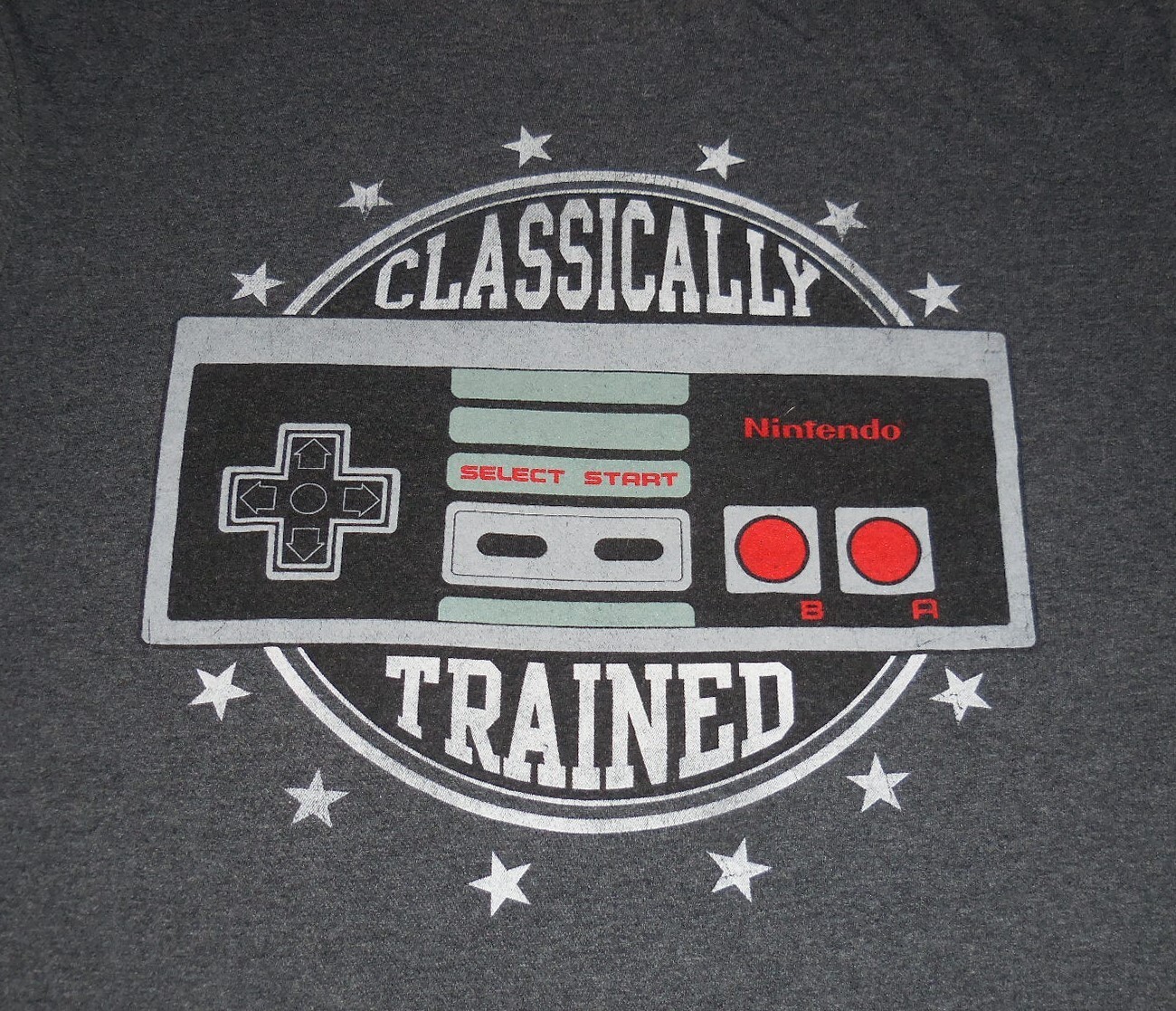 T-shirt Nintendo Controller "CLASSICALLY TRAINED"… - image 1