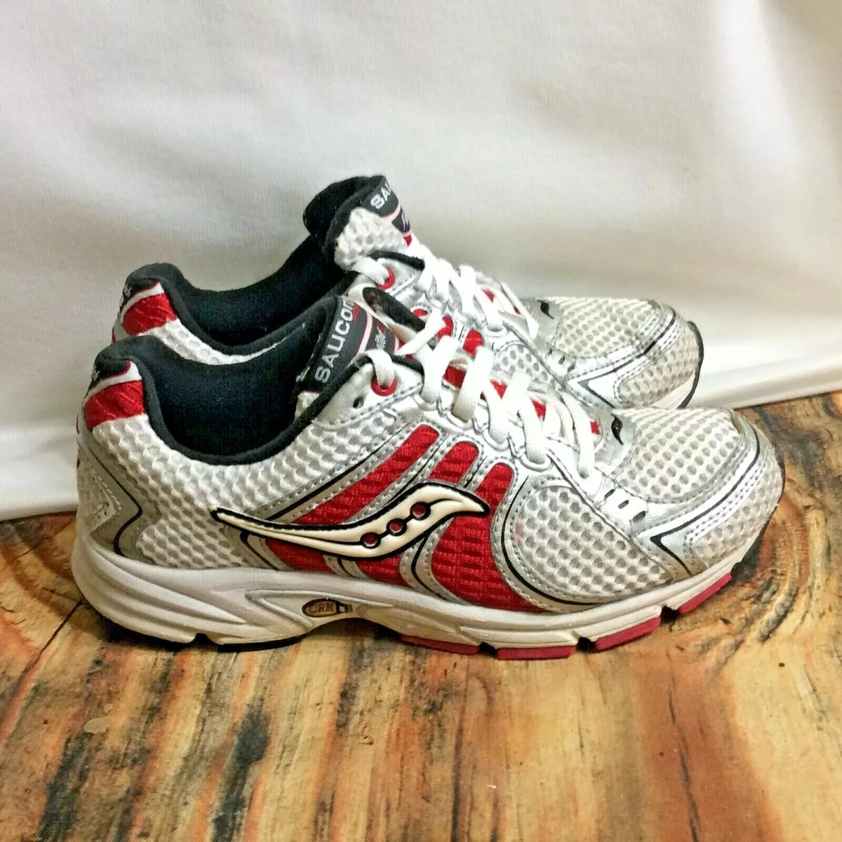 Saucony Fastwitch Grid 2 1857 1 Running Shoes Sneakers Red Silver Women s Size 7
