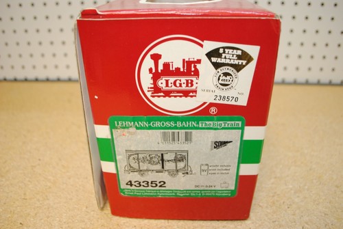 LGB 43352 Christmas Music Box Car w/Sound *G-Scale* - Picture 7 of 7
