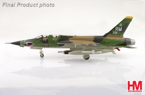 HA2523 1/72 F-105F Thunderchief Red River Showboat USAF 354 TFS Takhki RTAFB - Picture 3 of 8