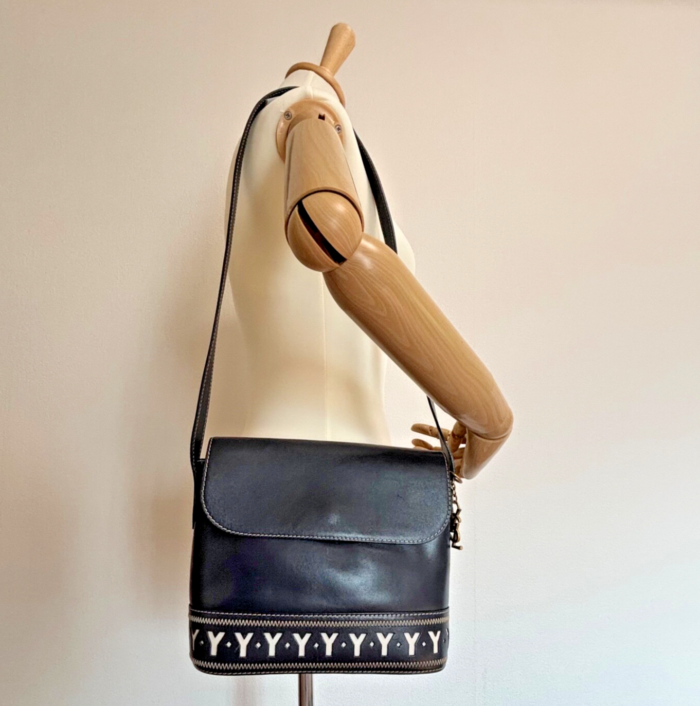 Borsa a tracolla YSL Yves Saint Laurent in pelle M01 0468