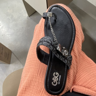 #ad GBG Los Angeles Black Gray Chain Logo Flat Sandals Women#x27;s Casual Man Made $17.99
