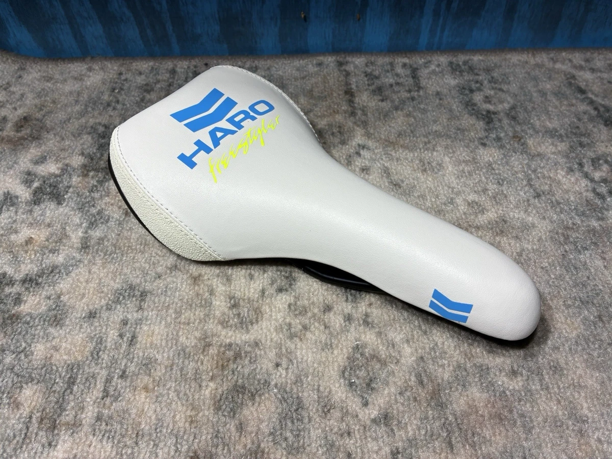 Vintage Blue And White TROXEL Bike Seat As Is, Used As Shown Cruiser Bicycle Vintage Blue And White TROXEL Bike Seat As Is, Used As Shown Cruiser Bicycle