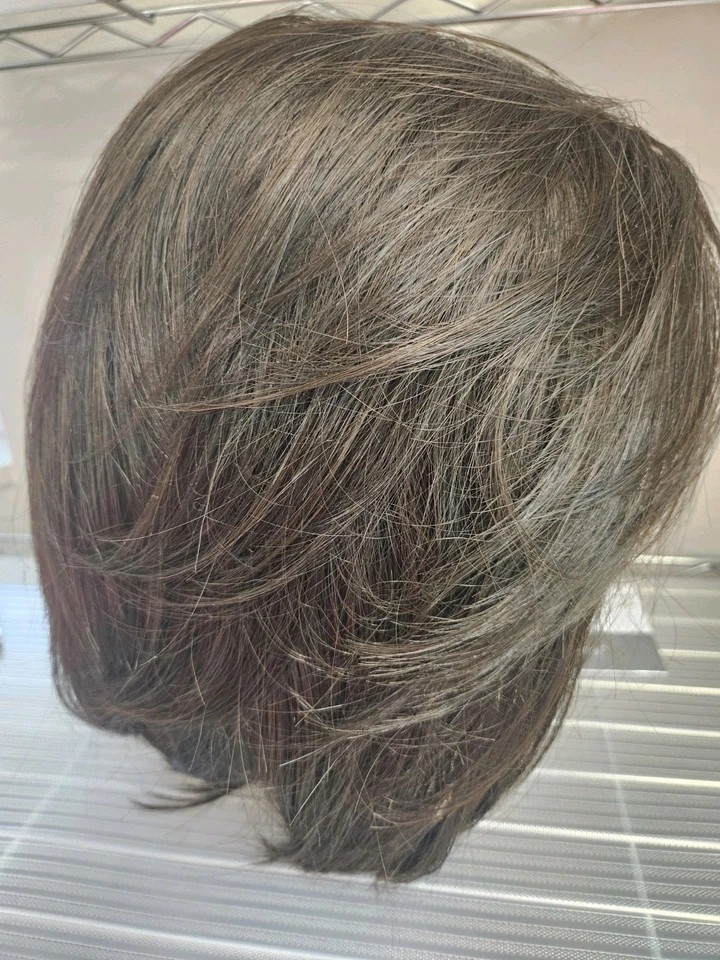 Peluca FIONA de Henry Margu, nueva con etiquetas frente de encaje, top mono, #4H * Foto 2 de 4