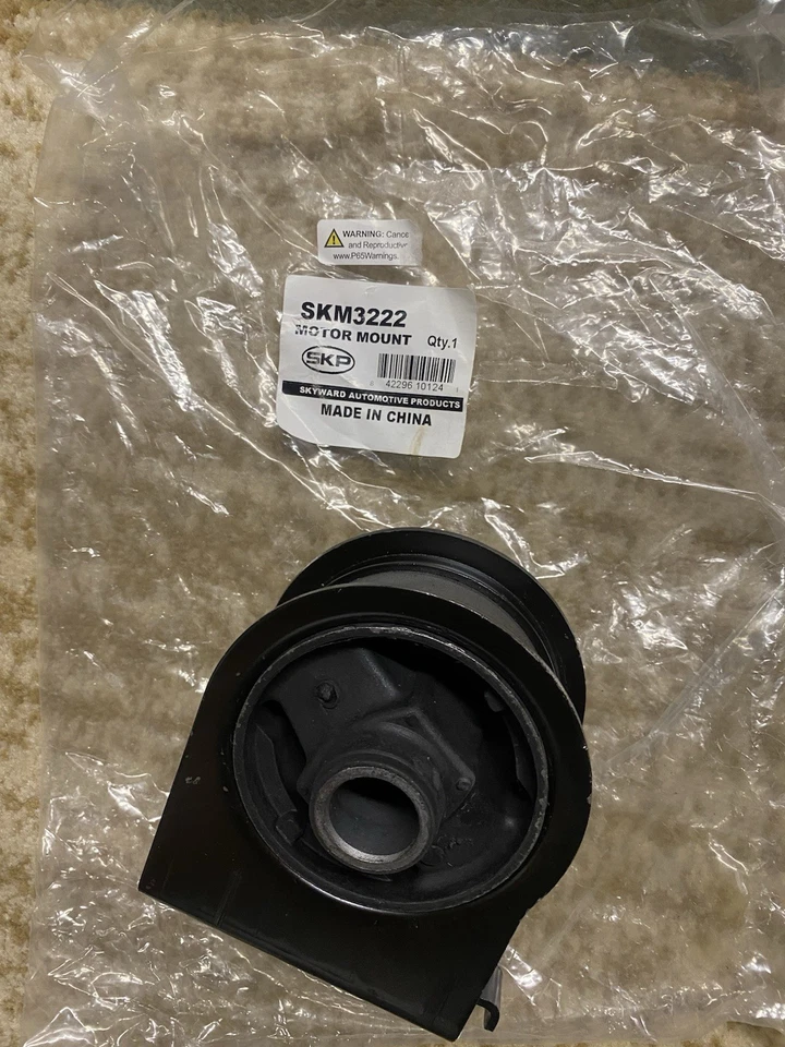 Montaje de motor inferior delantero Ford Escape / Mazda Tribute / Mercury Mariner SKP SKM3222 Foto 3 de 4