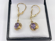 Vintage 18ct Gold Alexandrite Drop Earrings. Goldmine Jewellers.