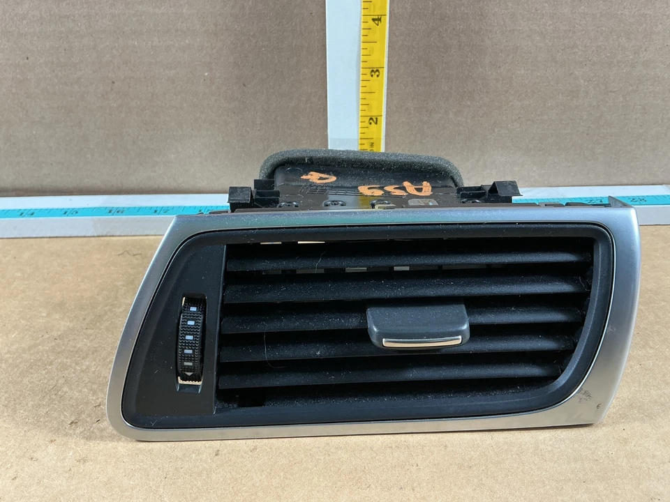 2012-2014 Audi A7 Quattro Right Side Dash Dashboard AC Air Vent 4G8820902 OEM - Image 3 of 4