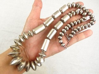 HEAVY 108g 28" LONG Native Sterling Saucer Navajo Pearl Beads Necklace Navajo