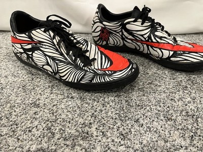 Nike Hypervenom Phelon II 820187-061 Soccer / Running. Blk/Wht