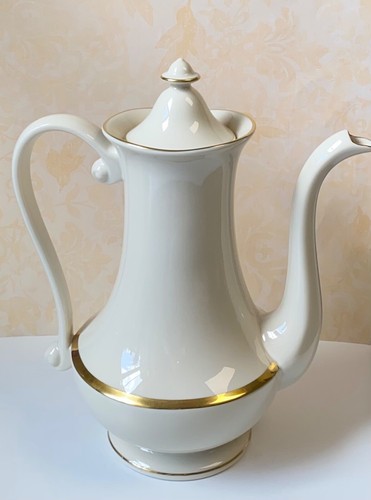 Vtg PICKARD Richmond Beverage Server w Lid Ivory with Gold Accents Coffee Teapot - Picture 2 of 7