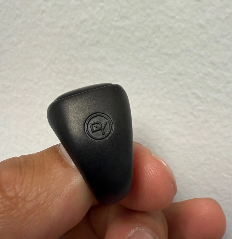 Anillo de sello de ónix de titanio negro para hombre David Yurman talla 11 Foto 2 de 3