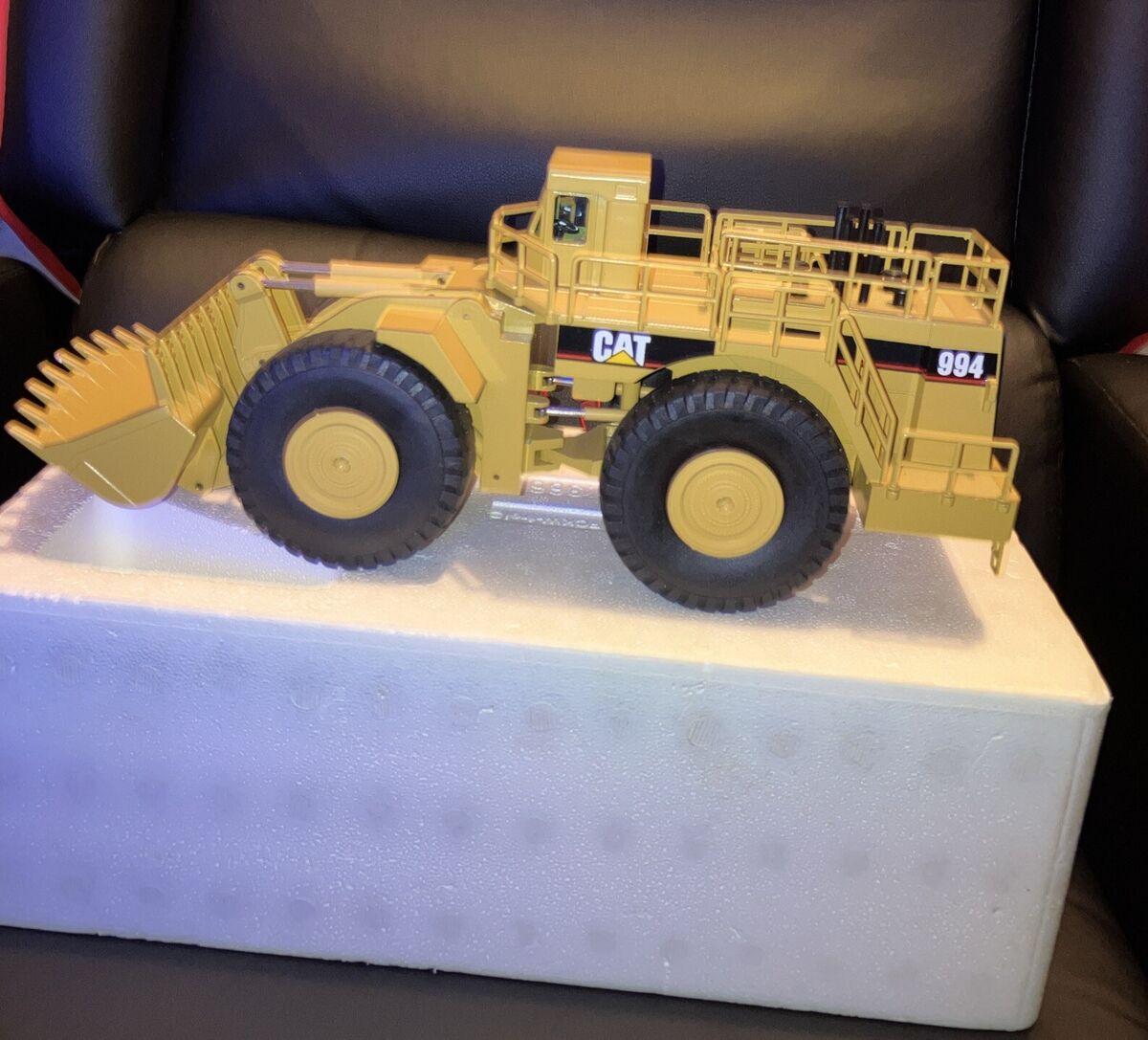 Caterpillar Cat 994 Wheel Loader - NZG 1:50 Scale Diecast Caterpillar Cat 994 Wheel Loader - NZG 1:50 Scale Diecast