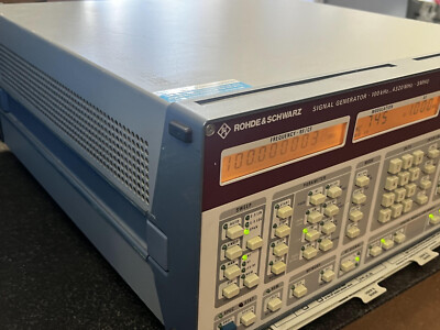 4dd  Rohde & Schwarz Signal Generator 100Khz - 4320Mhz - SMHU 835.8011.58