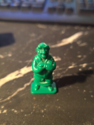 1985 Kellogg's Disney The Black Cauldron Yellow ''Dallben'' Vintage Plastic Figure