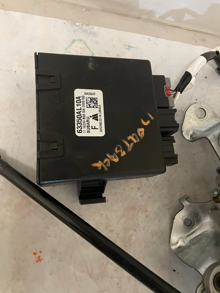 Subaru Outback 2017 puerta trasera puerta levadiza bloqueo pestillo motor eléctrico OEM Foto 3 de 4