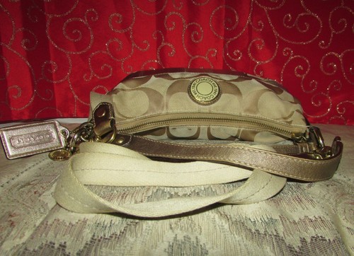 COACH F-19201 SIGNATURE MULTI METALLIC STRIPE COVERTIBLE DEMI HOBO CROSSBODY BAG - 第 4/10 張圖片