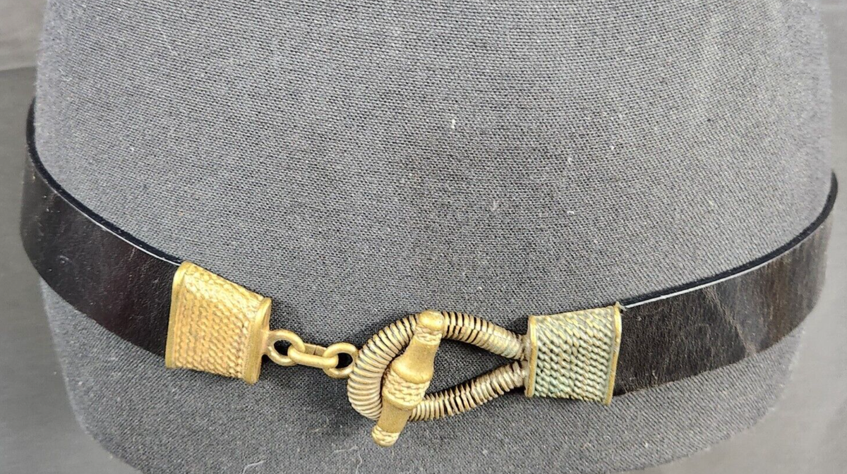 Gorgeous brass & leather belt Vintage Women main image 4
