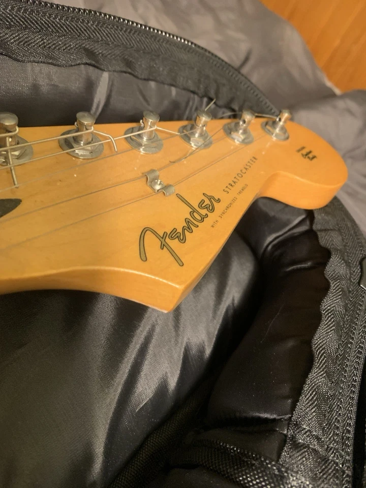 Fender Player Stratocaster Maple Fingerboard Limited-Edition Electric Guitar - Image 3 of 3