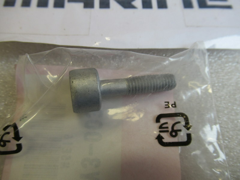 W36 Genuine Honda Marine 90057-ZY3-003 ​Socket Bolt ​​​OEM New