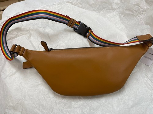 Bolso cinturón Coach CJ513 Warren nuevo con etiquetas en lona exclusiva con parches - Imagen 5 de 11