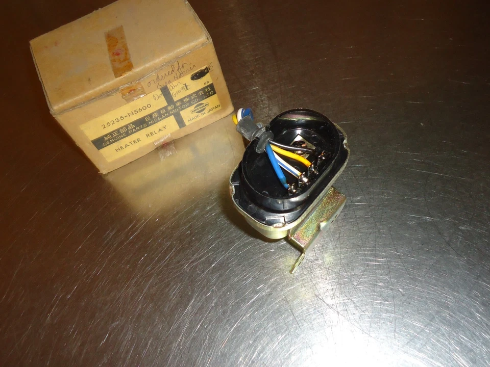 Nuevo relé obturador calentador genuino Nissan 25235-N5600 se adapta a Datsun 610 620 710 NOS Foto 3 de 4