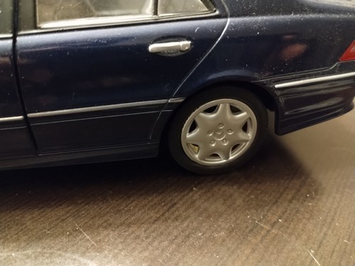 Anson 2000 Mercedes Benz C Class 1:18 Scale Diecast Model Car Used Loose Blue - Picture 3 of 15