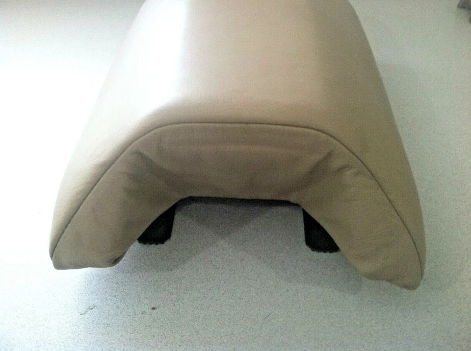 2000-2006 BMW 323Ci 325Ci 330Ci E46 ~ REAR CENTER SEAT ARMREST ~ 52208255068			 - Image 3 of 4