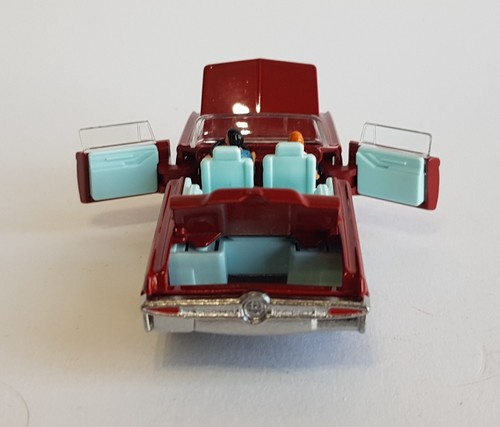 Corgi Model Club 246, Chrysler Imperial with CoA Superb Mint Condition - Picture 11 of 19