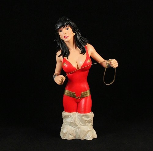 DC Direct Women of the DC Universe Wonder Girl Bust 2361/6000 by Adam Hughes MIP - Picture 13 of 24