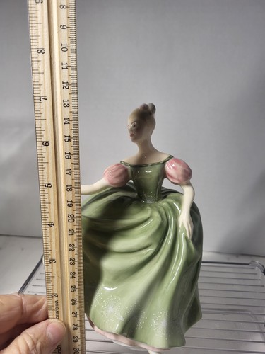 Royal Doulton Michele HN 2234 (7" Tall) - Picture 5 of 8